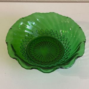 Anchor Hocking Emerald Green Glass Diamond Ruffle Candy Dish Bowl